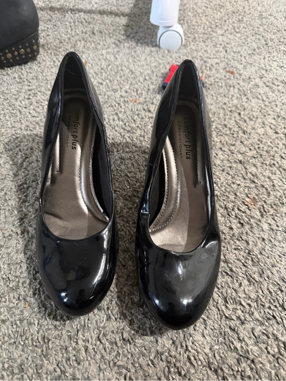 comfort plus by Predictions Black Patent Round-Toe Pumps with Cushioned Insole